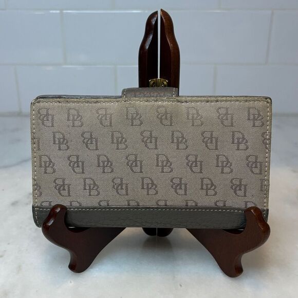Dooney & Bourke Wallet Checkbook Vintage Signature Slim Wallet - Picture 4 of 16